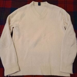 GAP Men's Off-White Wool V-Neck Sweater